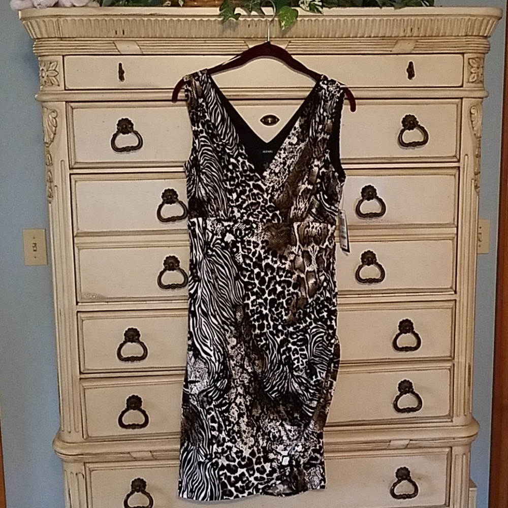 Alfani dress animal print with sude ruching v neck